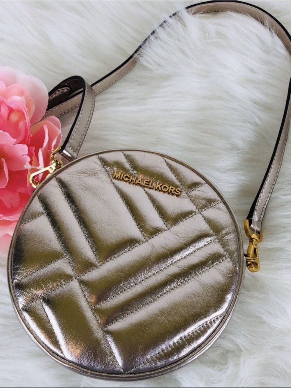NWT $298 Michael Kors Vivianne Canteen Crossbody Leatger